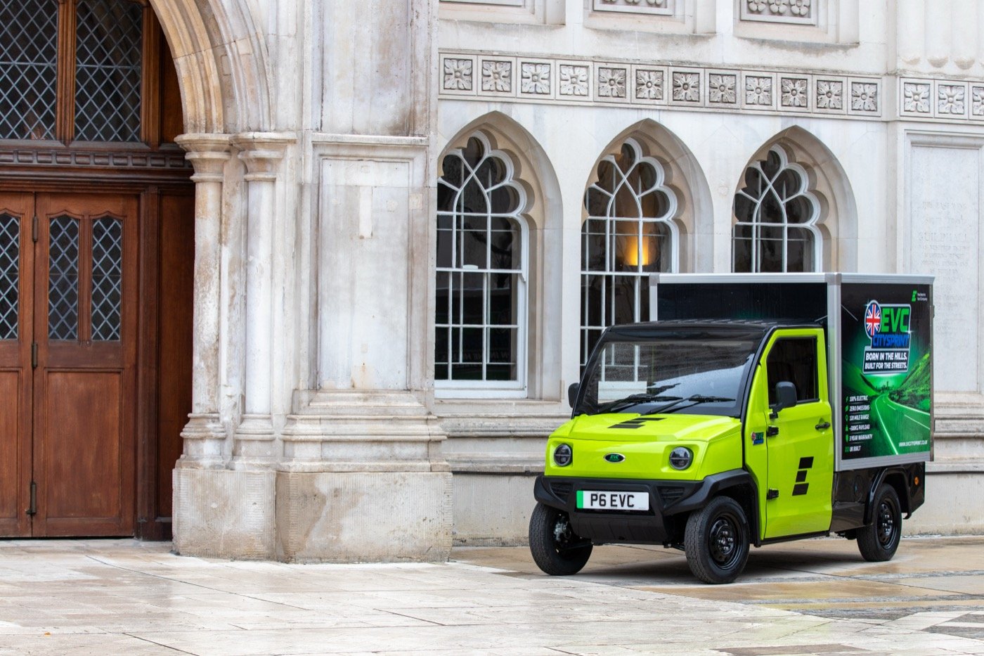 CitySprint outside The Guildhall entrance